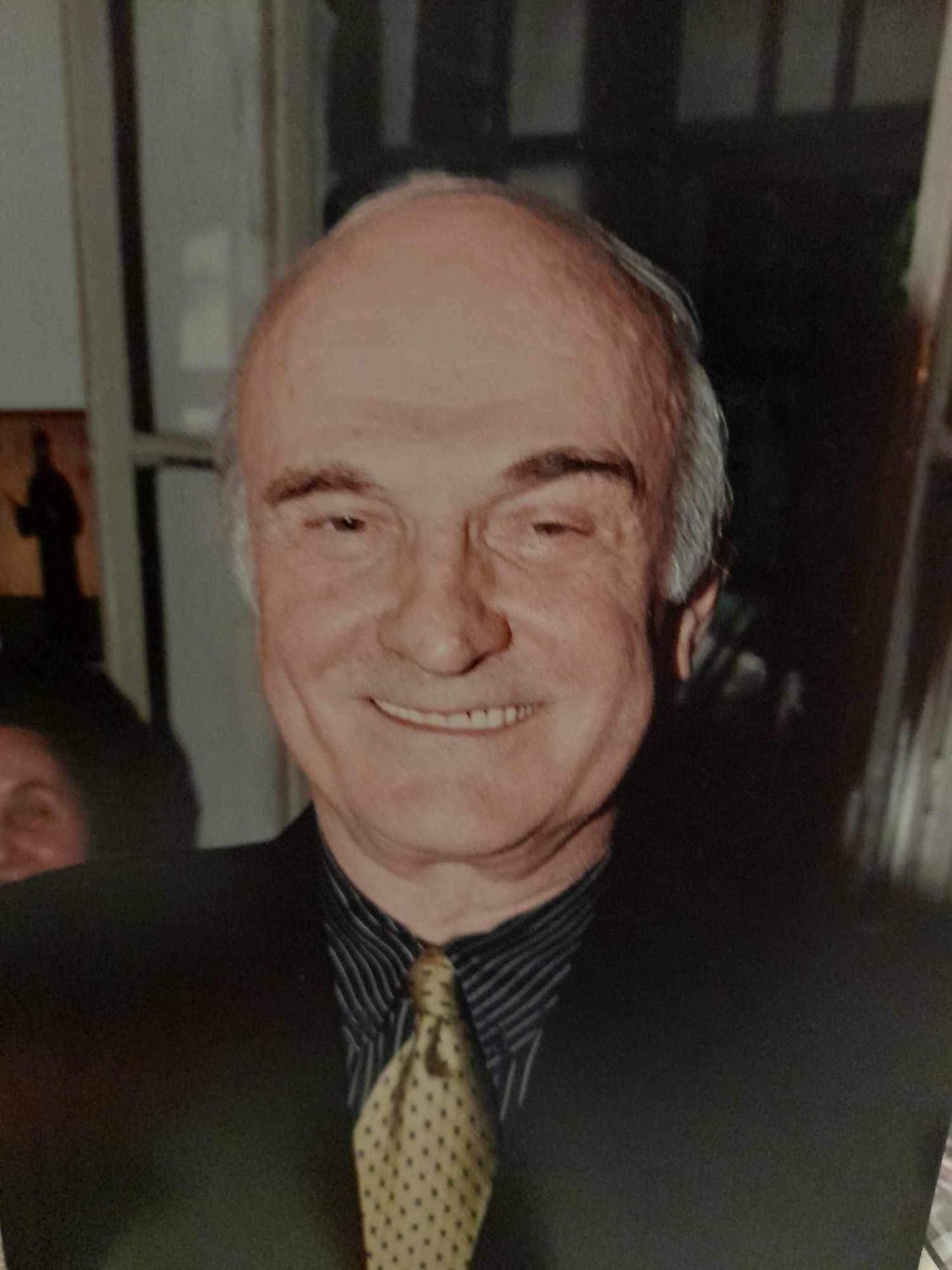 Πέθανε ο παλαιός έμπορος Τάκης Μπαρμπούτης